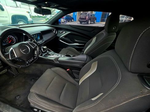 Used 2017 Chevrolet Camaro LT RWD image 38
