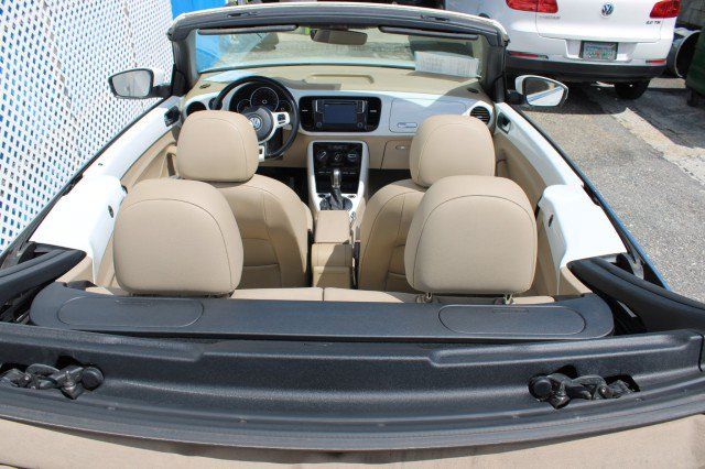 Used 2017 Volkswagen Beetle 1.8T S FWD image 11