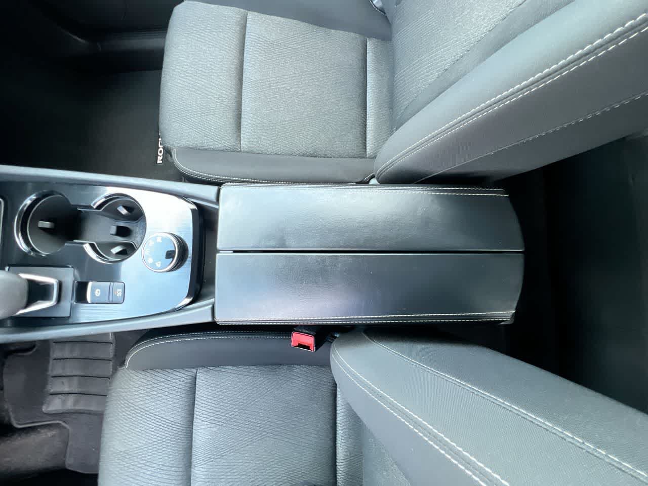 Used 2025 Nissan Rogue SV AWD/4WD image 21