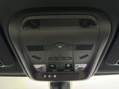 Used 2025 Cadillac XT5 Sportv w/ Technology Package image 24