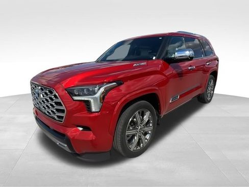 Used 2023 Toyota Sequoia Capstone AWD/4WD image 4