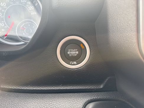 Certified 2022 RAM 1500 Big Horn AWD/4WD image 17