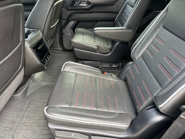 Used 2025 GMC Yukon AT4 Ultimate AWD/4WD image 22