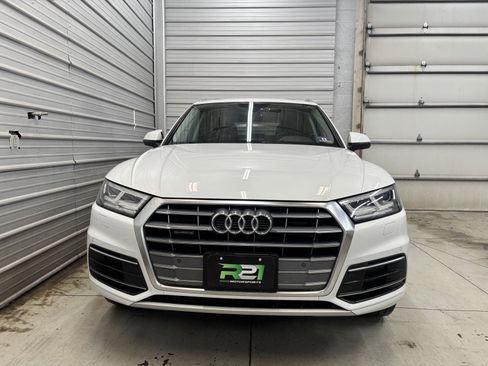 Used 2019 Audi Q5 2.0T Premium Plus w/ Premium Plus Package image 2