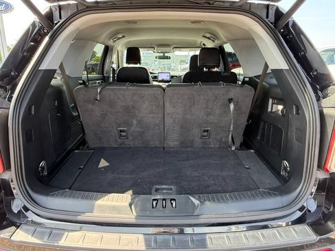 Certified 2023 Ford Explorer XLT w/ Equipment Group 202A AWD/4WD image 27