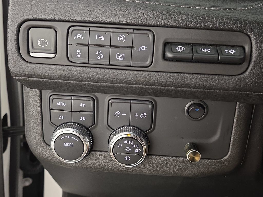 Used 2022 GMC Yukon Denali AWD/4WD image 18