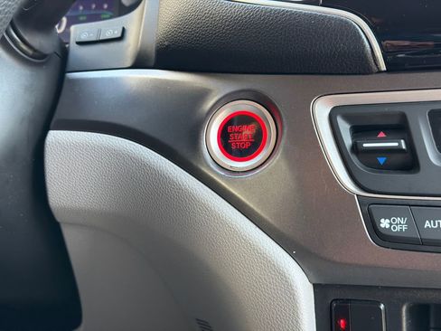 Used 2019 Honda Pilot EX image 8