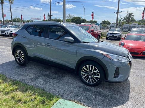 Used 2024 Nissan Kicks SV FWD image 4