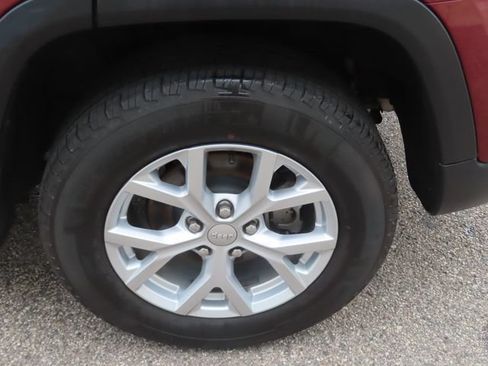 Used 2023 Jeep Grand Cherokee Limited AWD/4WD image 18