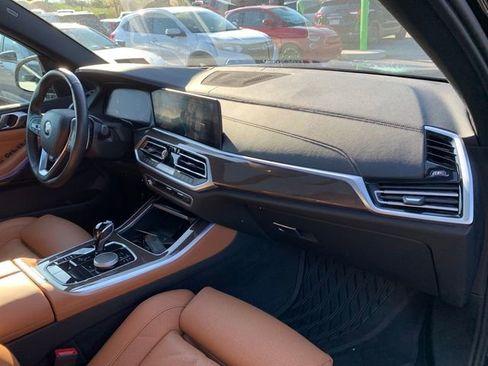 Used 2023 BMW X5 xDrive40i w/ Premium Package image 12