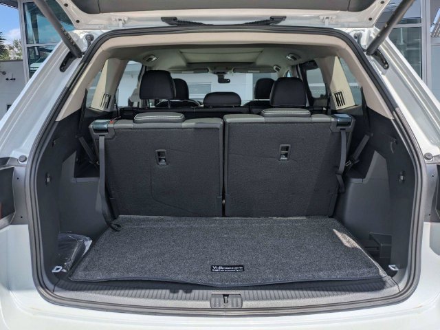 New 2026 Volkswagen Atlas SE FWD image 13