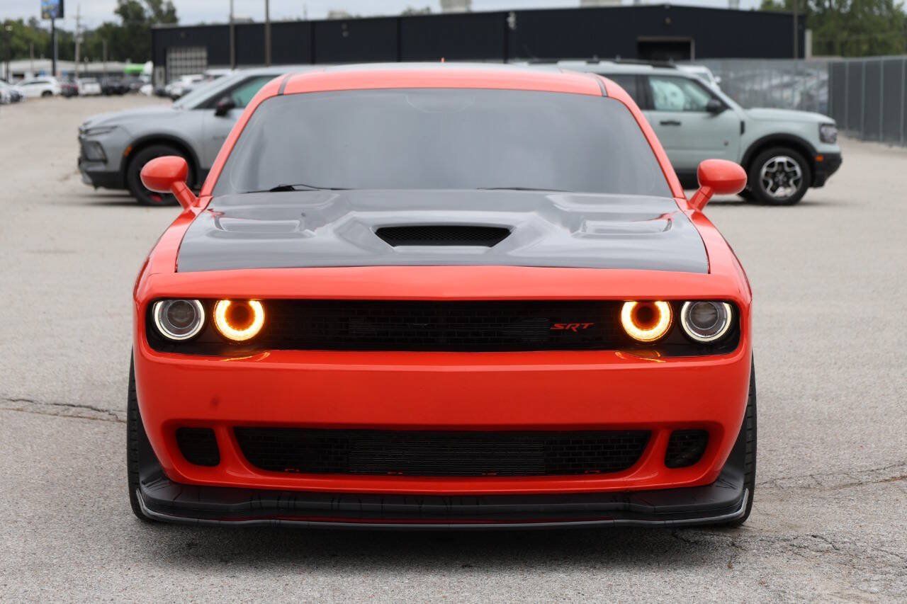 Used 2016 Dodge Challenger SRT Hellcat RWD image 2