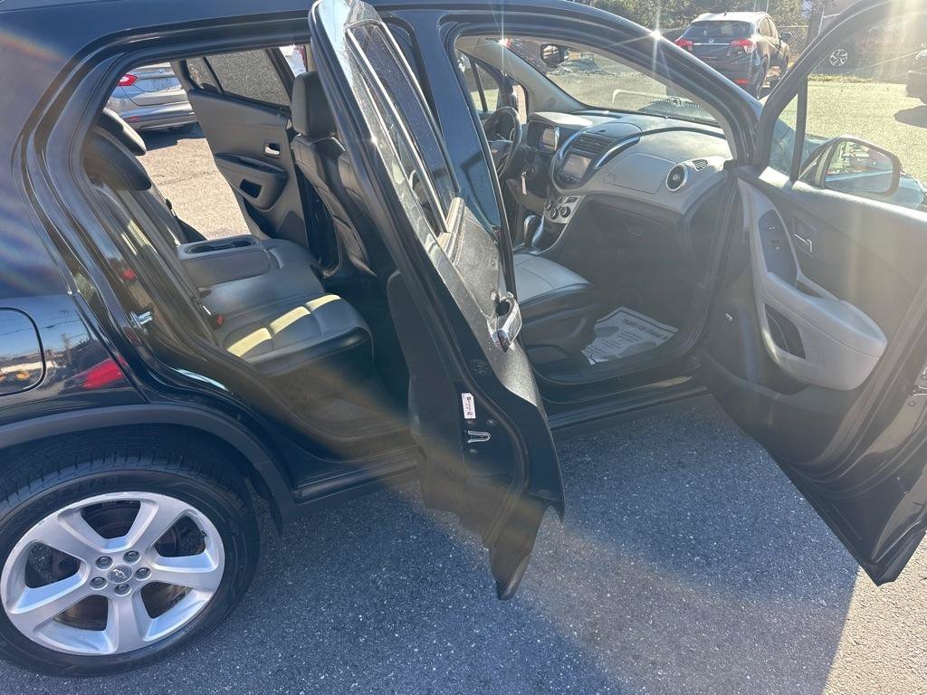 Used 2015 Chevrolet Trax LTZ AWD/4WD image 14