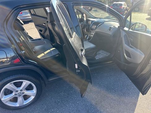 Used 2015 Chevrolet Trax LTZ image 14