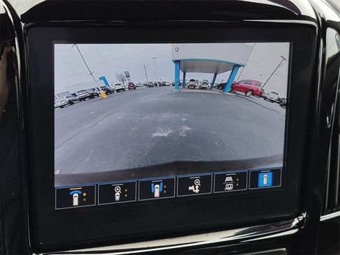 Used 2023 Chevrolet Traverse High Country image 26