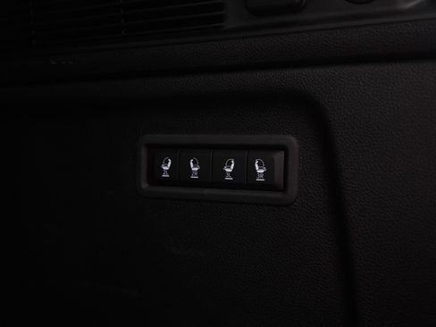 Used 2023 Jeep Wagoneer L Series II w/ Premium Group I image 20