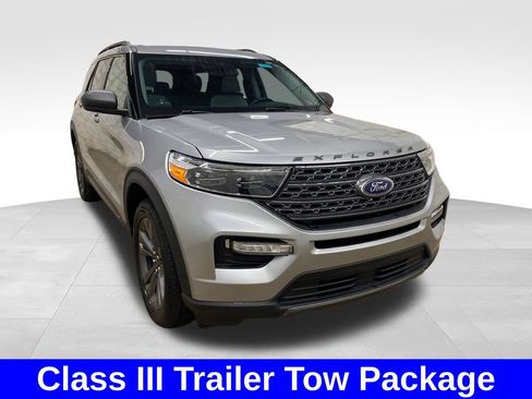 Used 2021 Ford Explorer XLT w/ Equipment Group 202A AWD/4WD image 6
