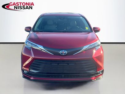 Used 2025 Toyota Sienna XLE