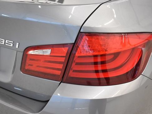 Used 2011 BMW 535i xDrive Sedan AWD/4WD image 12