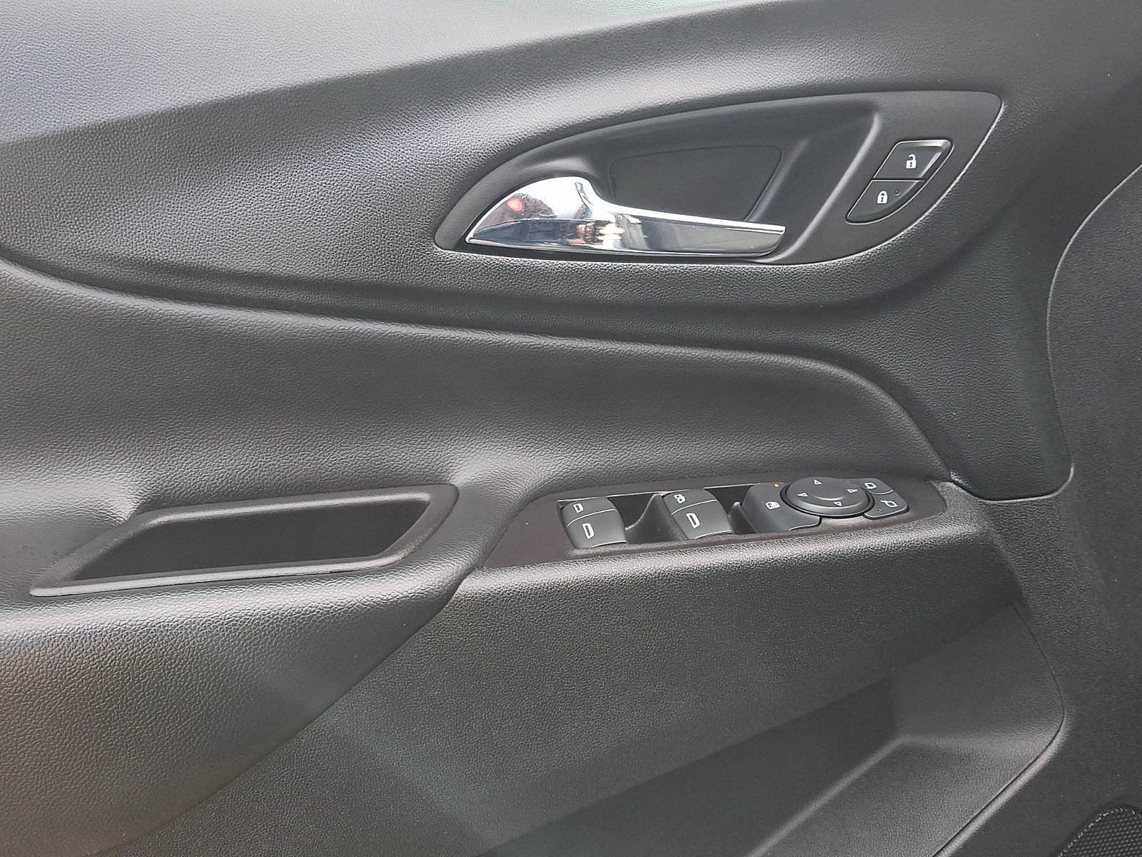 Certified 2022 Chevrolet Equinox LT FWD image 12