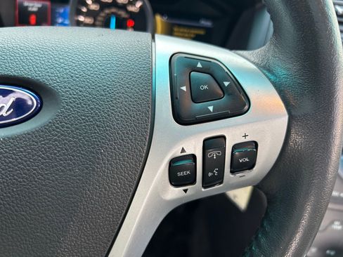 Used 2015 Ford Explorer XLT w/ Equipment Group 202A image 19