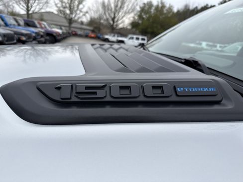 New 2026 RAM 1500 Laramie AWD/4WD image 13