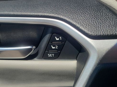 Used 2020 Toyota RAV4 Limited w/ Limited Grade Weather Package AWD/4WD image 13