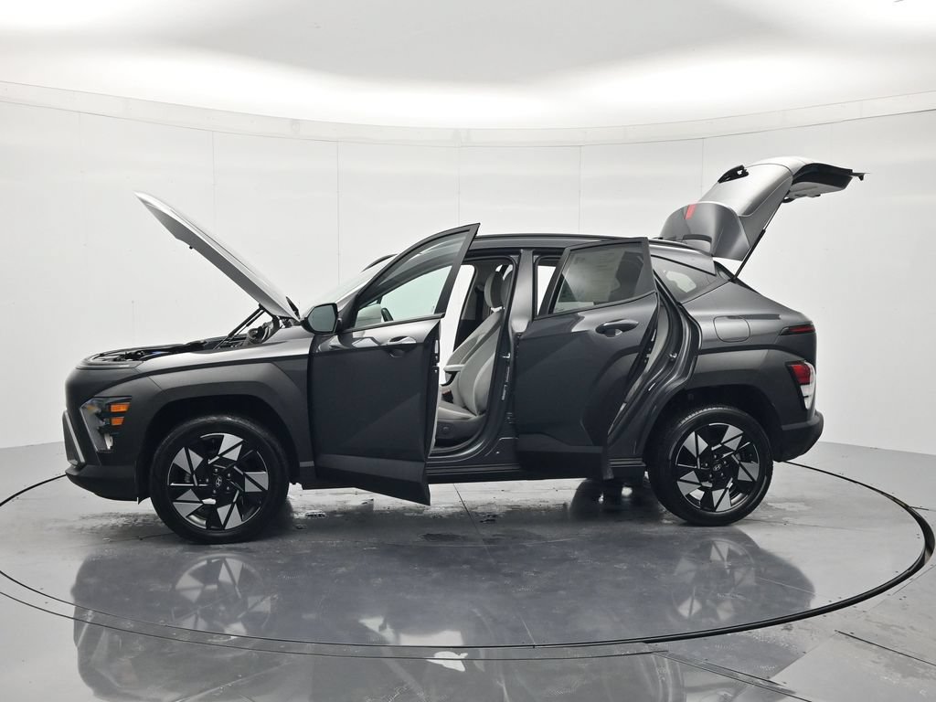 Used 2024 Hyundai Kona SEL AWD/4WD image 46