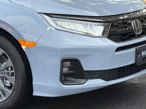 New 2026 Honda Odyssey Touring image 4
