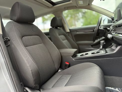 Used 2024 Honda Civic EX image 17