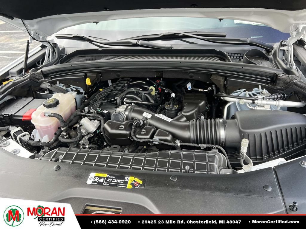 Used 2024 Jeep Grand Cherokee Altitude AWD/4WD image 10