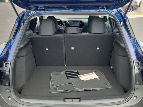 New 2025 Nissan Kicks S image 17