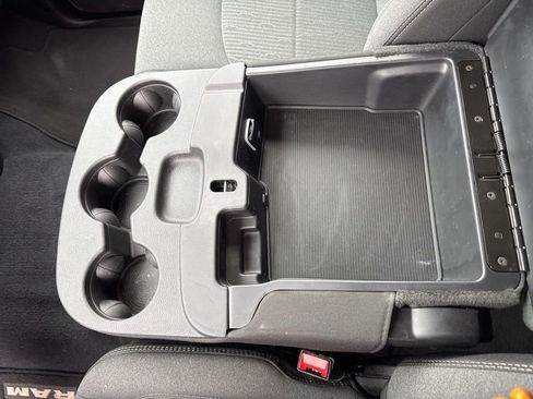 Used 2024 RAM 2500 Big Horn w/ Sport Appearance Package image 34