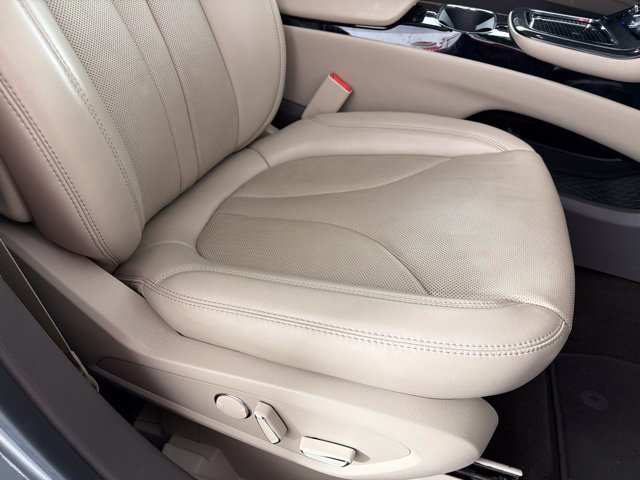 Used 2023 Lincoln Nautilus Reserve w/ Luxury Package AWD/4WD image 30