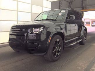 Used 2023 Land Rover Defender 110 X-Dynamic SE video 1