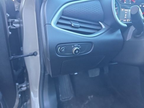 Used 2024 Chevrolet Malibu LT image 16