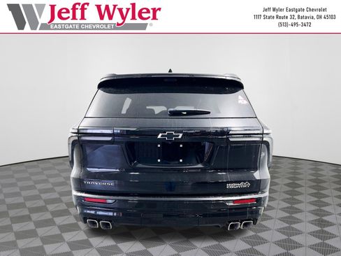 New 2026 Chevrolet Traverse High Country w/ LPO, Floor Liner Package FWD image 30