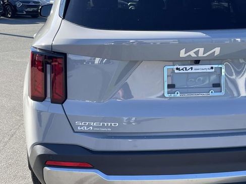 New 2026 Kia Sorento EX image 10