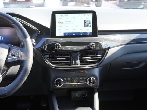 Used 2025 Ford Escape ST-Line image 16