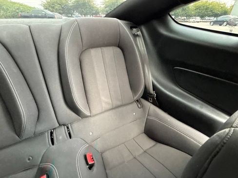 Used 2019 Ford Mustang GT RWD image 34