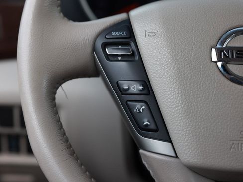 Used 2017 Nissan Quest SV FWD image 28