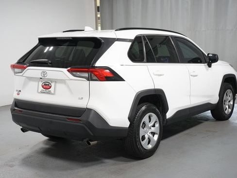 Used 2021 Toyota RAV4 LE FWD image 8