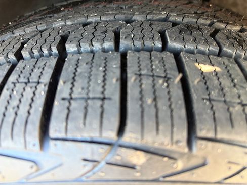 Used 2023 Tesla Model 3 Standard Range image 37