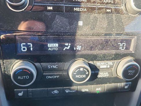 Used 2021 Subaru Ascent Premium w/ Convenience Package image 18