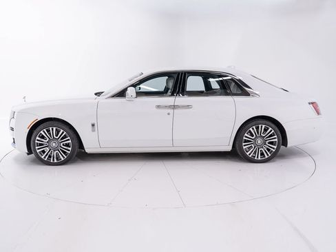 Certified 2022 Rolls-Royce Ghost AWD/4WD image 2