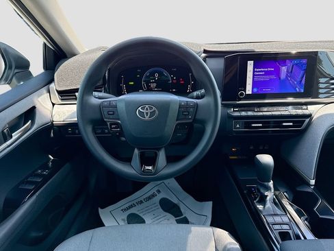 Used 2025 Toyota Camry LE FWD image 26