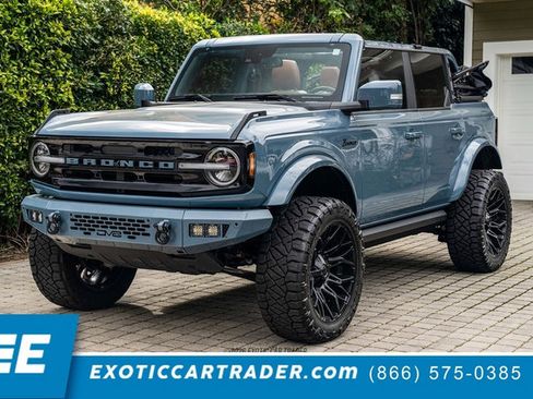 Used 2023 Ford Bronco Outer Banks AWD/4WD image 1