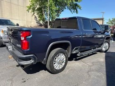 Used 2022 Chevrolet Silverado 3500 High Country w/ Z71 Off-Road Package AWD/4WD image 3