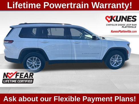 Used 2024 Jeep Grand Cherokee L Laredo image 12