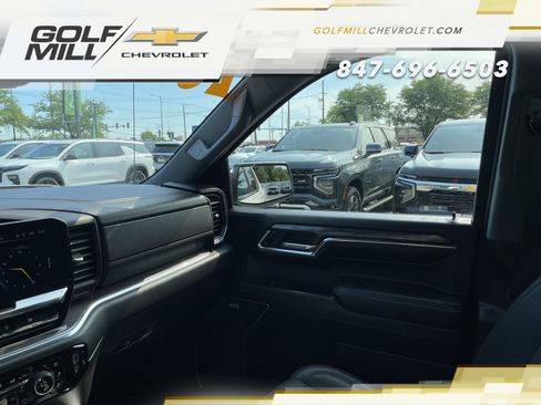 Used 2023 Chevrolet Silverado 1500 LTZ w/ Technology Package AWD/4WD image 34